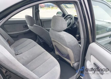 2005 Hyundai Elantra Gls/Gt z USA, uszkodzony, nr VIN KMHDN46DX5U100087